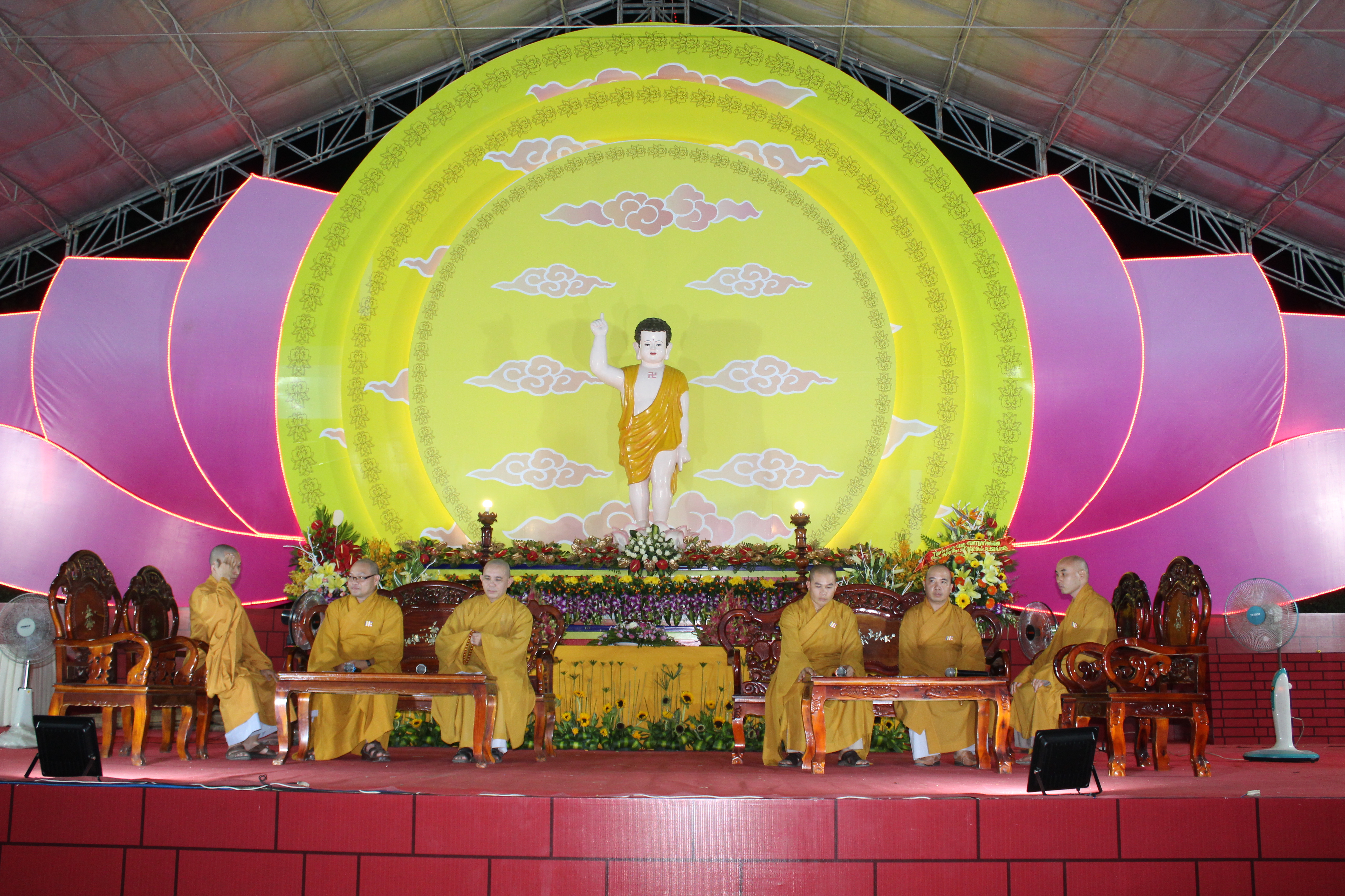 Tọa đàm: Phật Giáo và Hòa Bình